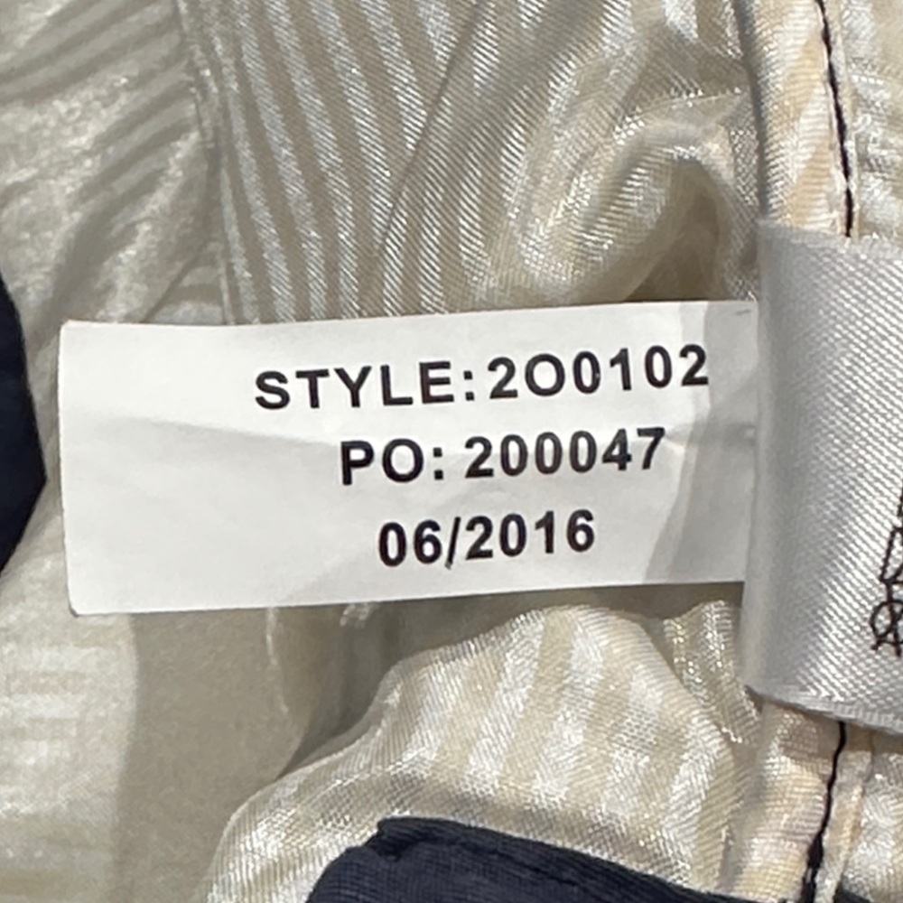 Vineyard Vines Dark Blue Quilted Vest with Dark Brown Details - Picture 9 of 9